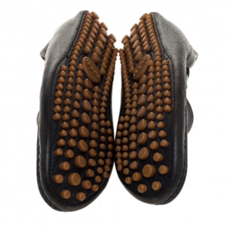 Gucci Black Textured Leather Slip On Loafers Size 41.5 For Sale 2