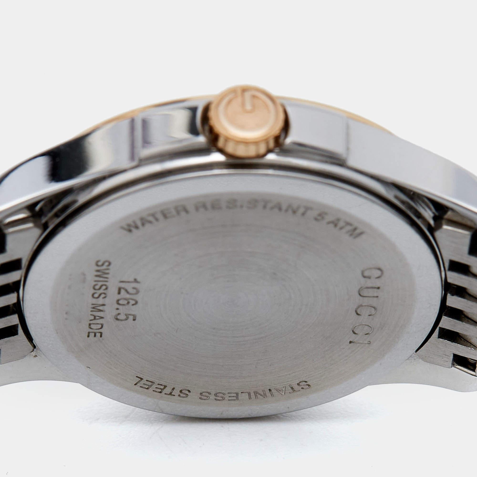 Une silhouette intemporelle faite de matériaux de haute qualité et remplie de précision et de luxe fait de cette montre-bracelet le choix parfait pour une finition sophistiquée de n'importe quel look. Il s'agit d'une création grandiose destinée à