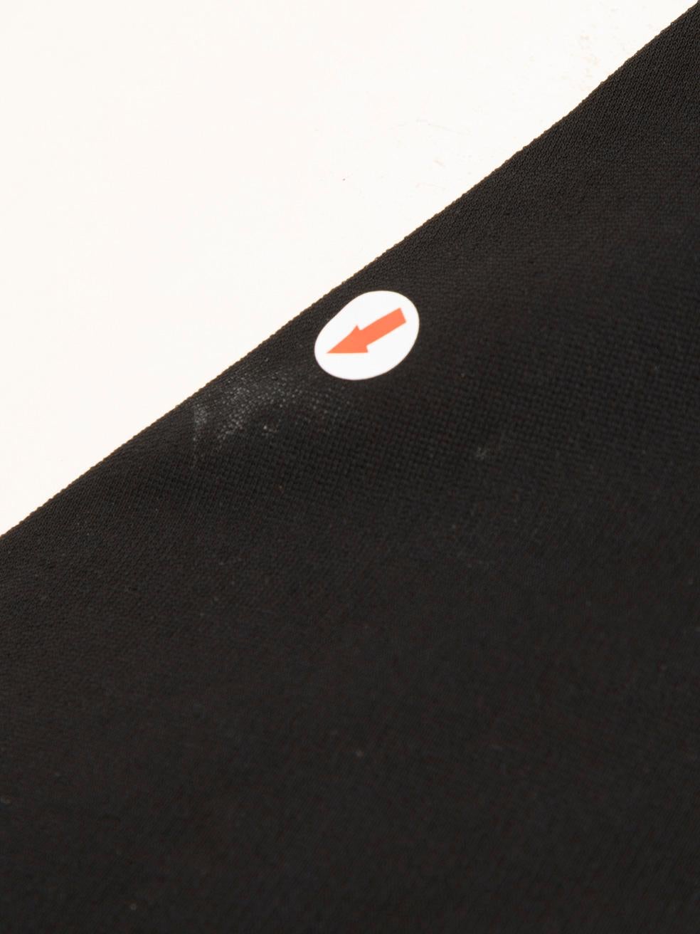 Gucci Vestito midi nero con scollo a V e manica lunga taglia S.I.V.A. in vendita 4