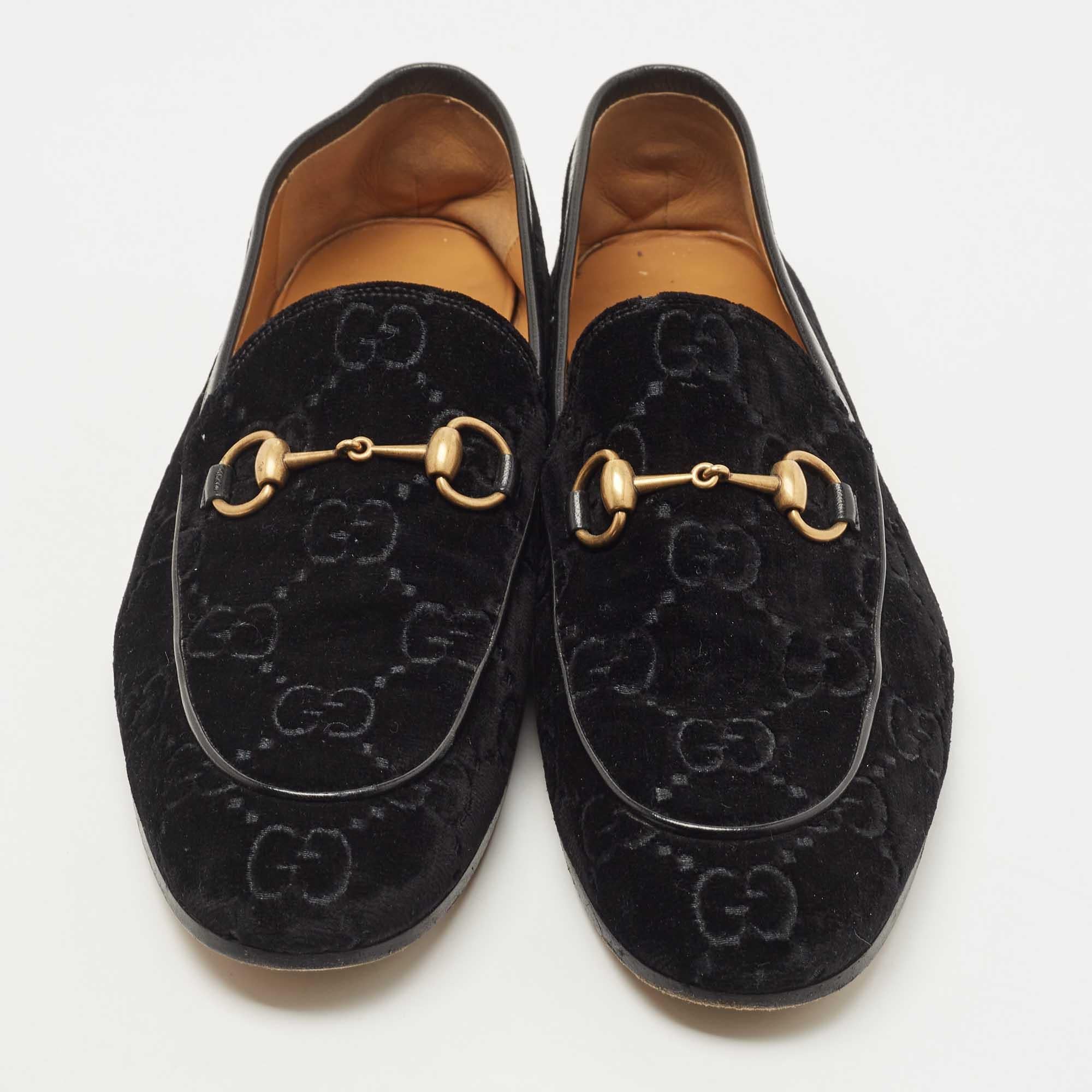 Practical, fashionable, and durable—these designer loafers are carefully built to be fine companions to your everyday style. They come made using the best materials to be a prized buy.

