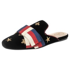 Gucci Princetown Pantoletten aus schwarzem Samt mit bestickter Bienenschleife Größe 37