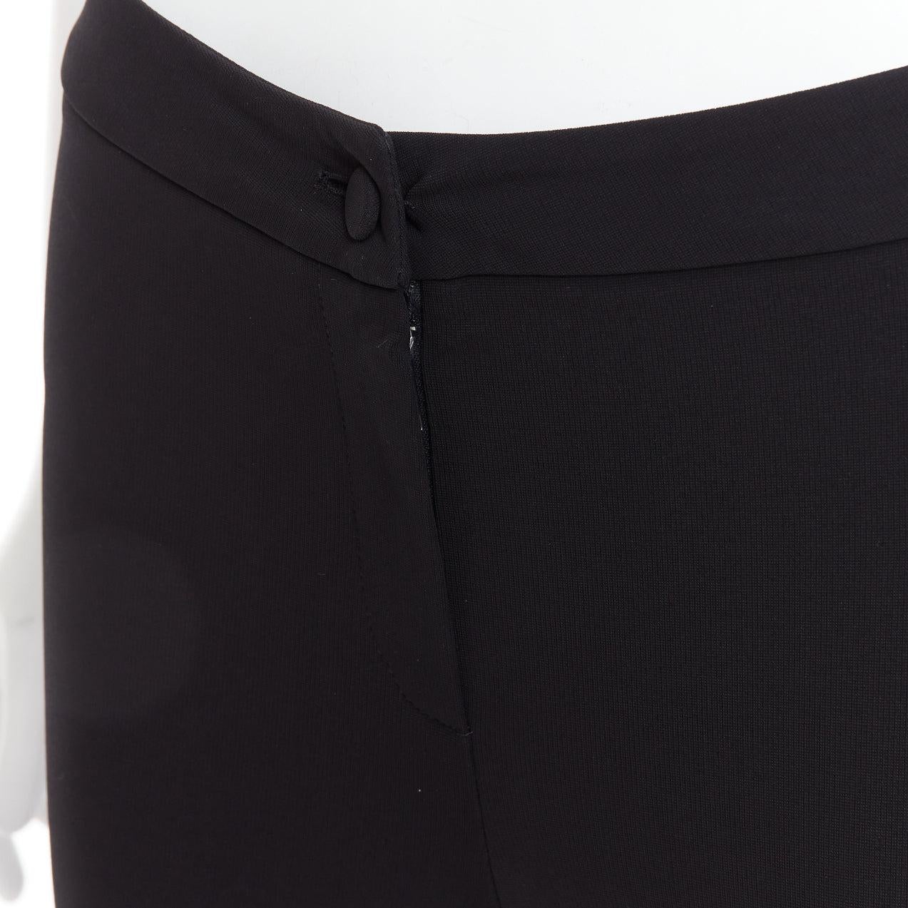 GUCCI Pantalon effilé en viscose noire mélangée à manches en toile rouge S en vente 2
