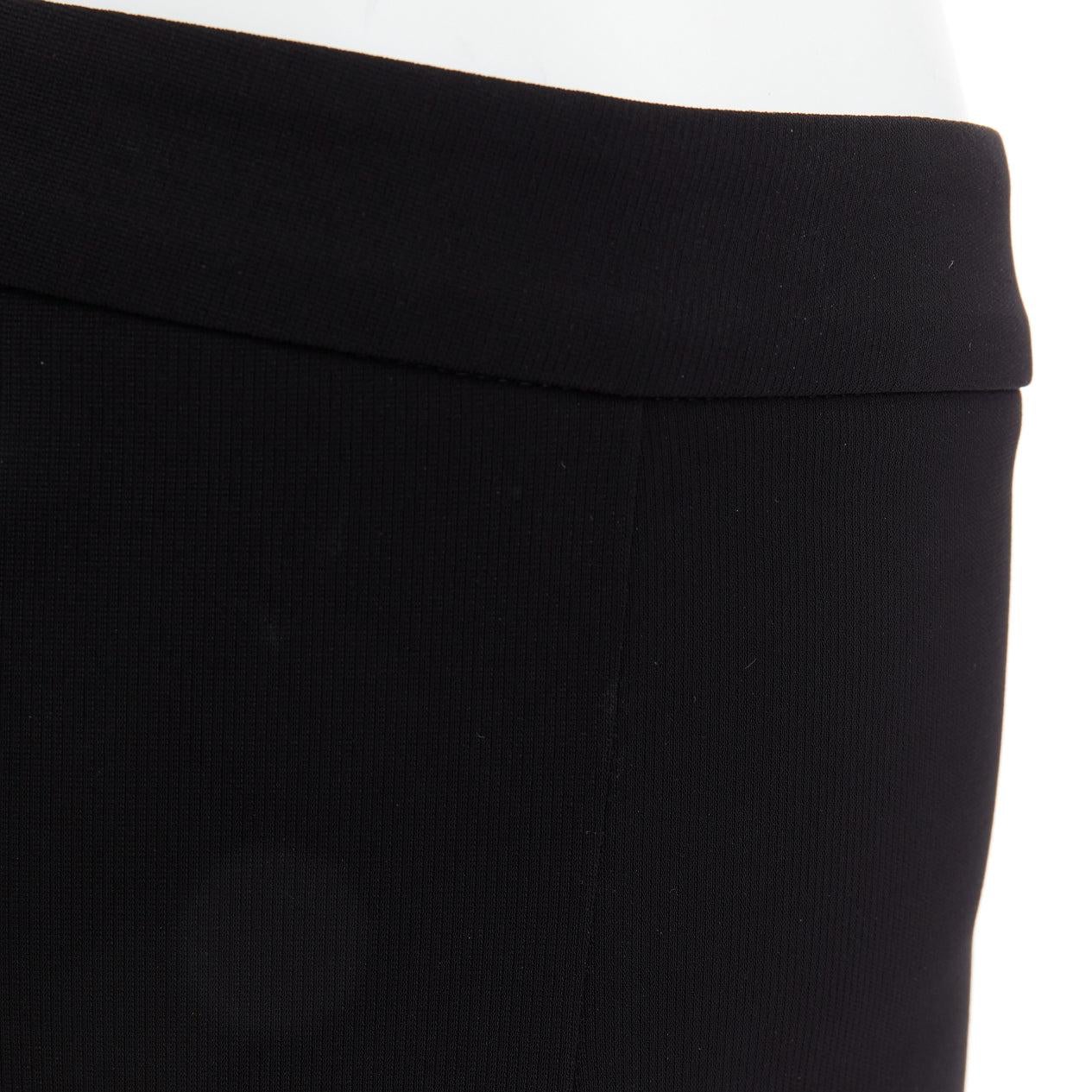 GUCCI Pantalon effilé en viscose noire mélangée à manches en toile rouge S en vente 3