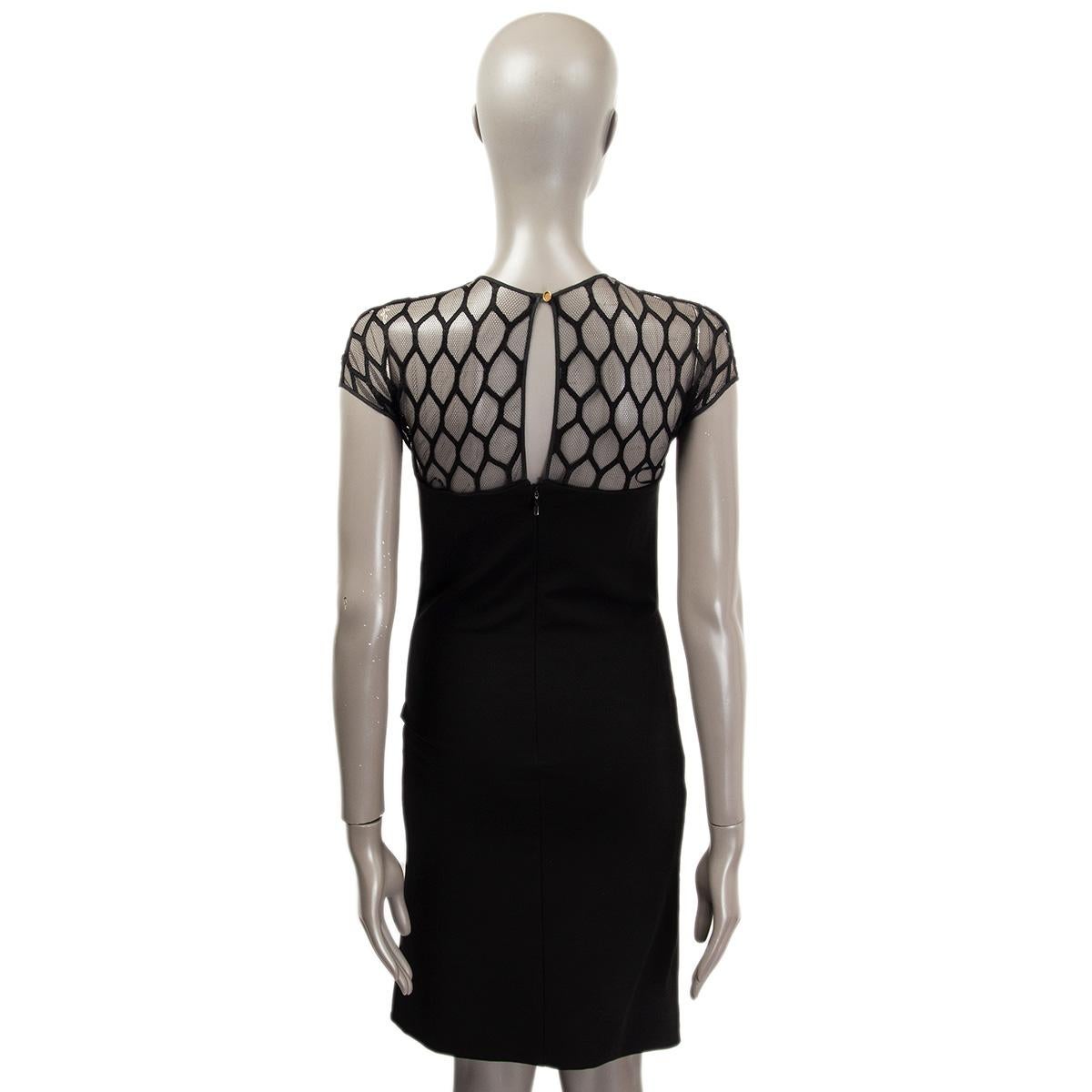 GUCCI black viscose LACE TOP Short Sleeve Sheath Dress S In Excellent Condition For Sale In Zürich, CH