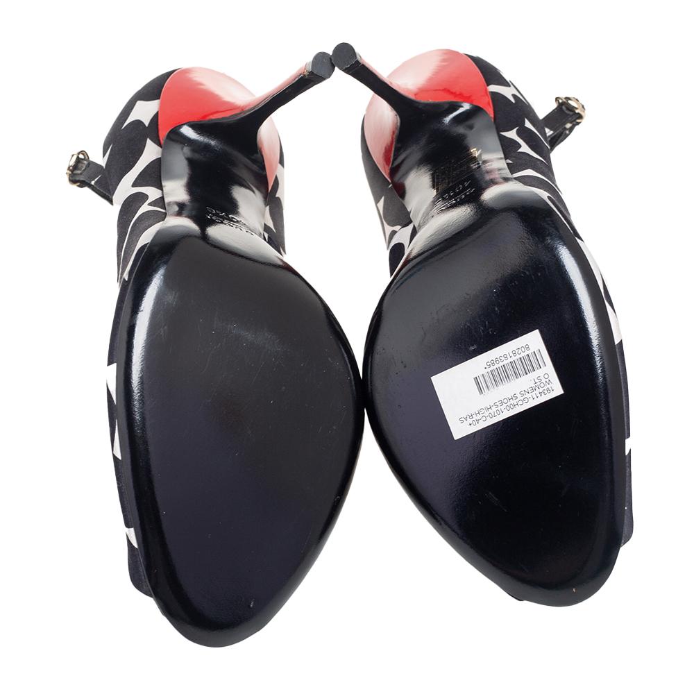 Gucci Black/White Animal Print Satin Peep-Toe Ankle-Strap Sandal Size 40.5 For Sale 3