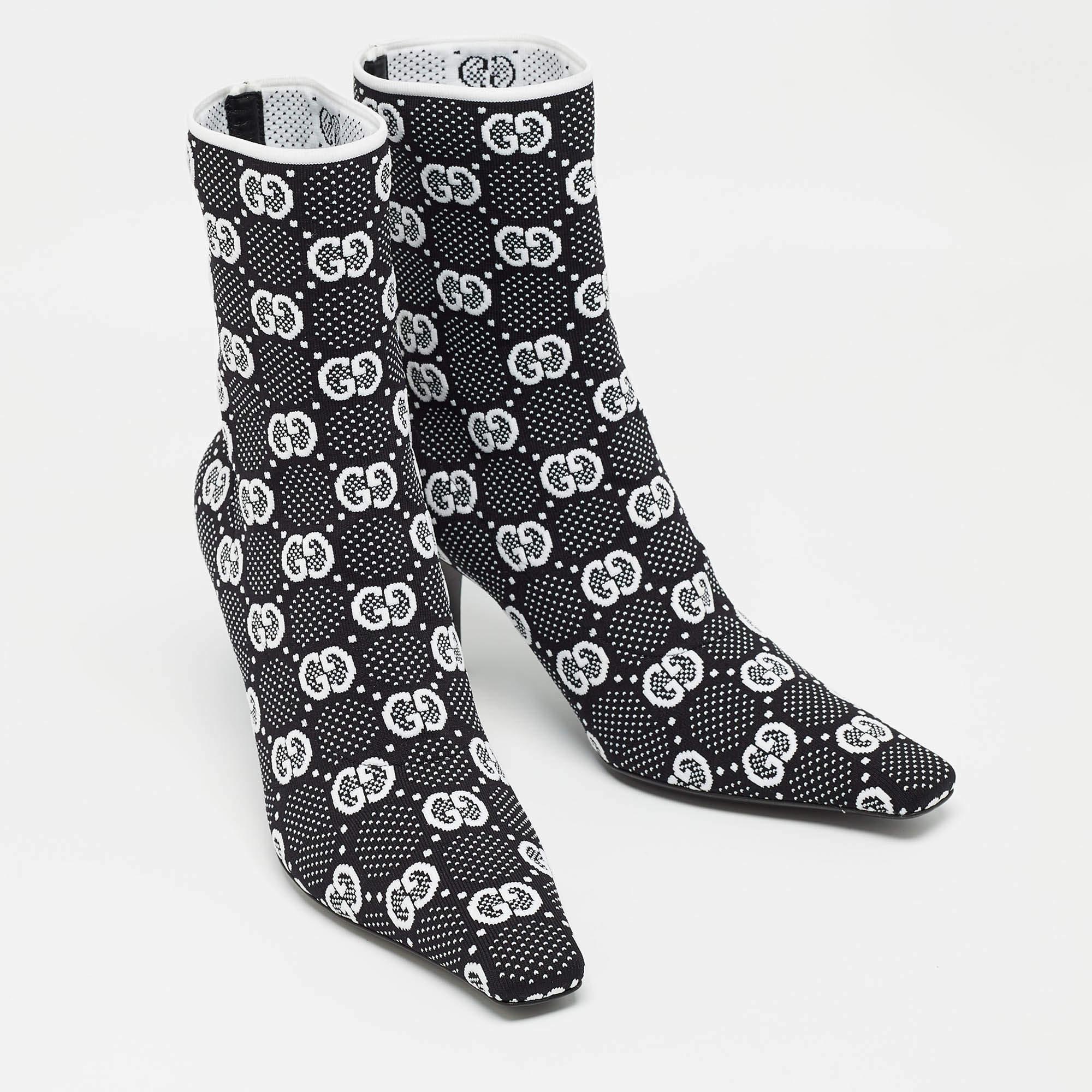 Gucci Black/White GG Knit Fabric Sock Ankle Boots Size 39.5 In New Condition In Dubai, Al Qouz 2