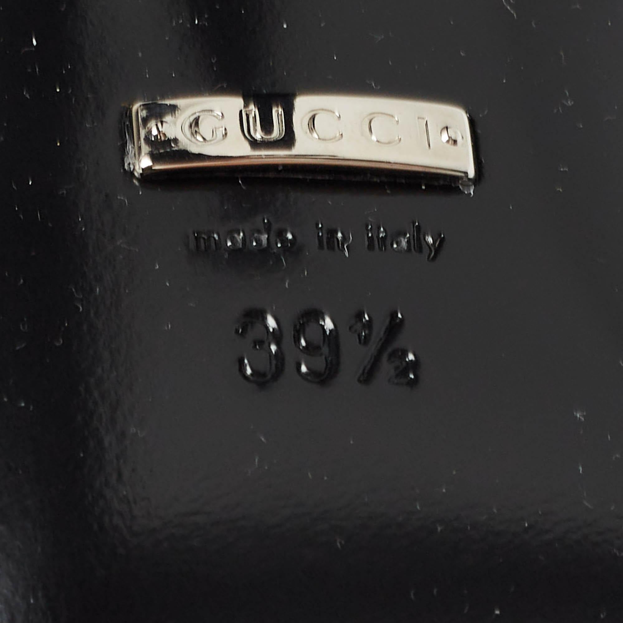Gucci Schwarz/Weiß GG Strick-Stiefeletten aus Stoff mit Sock-Stiefeletten Größe 39.5 im Angebot 3
