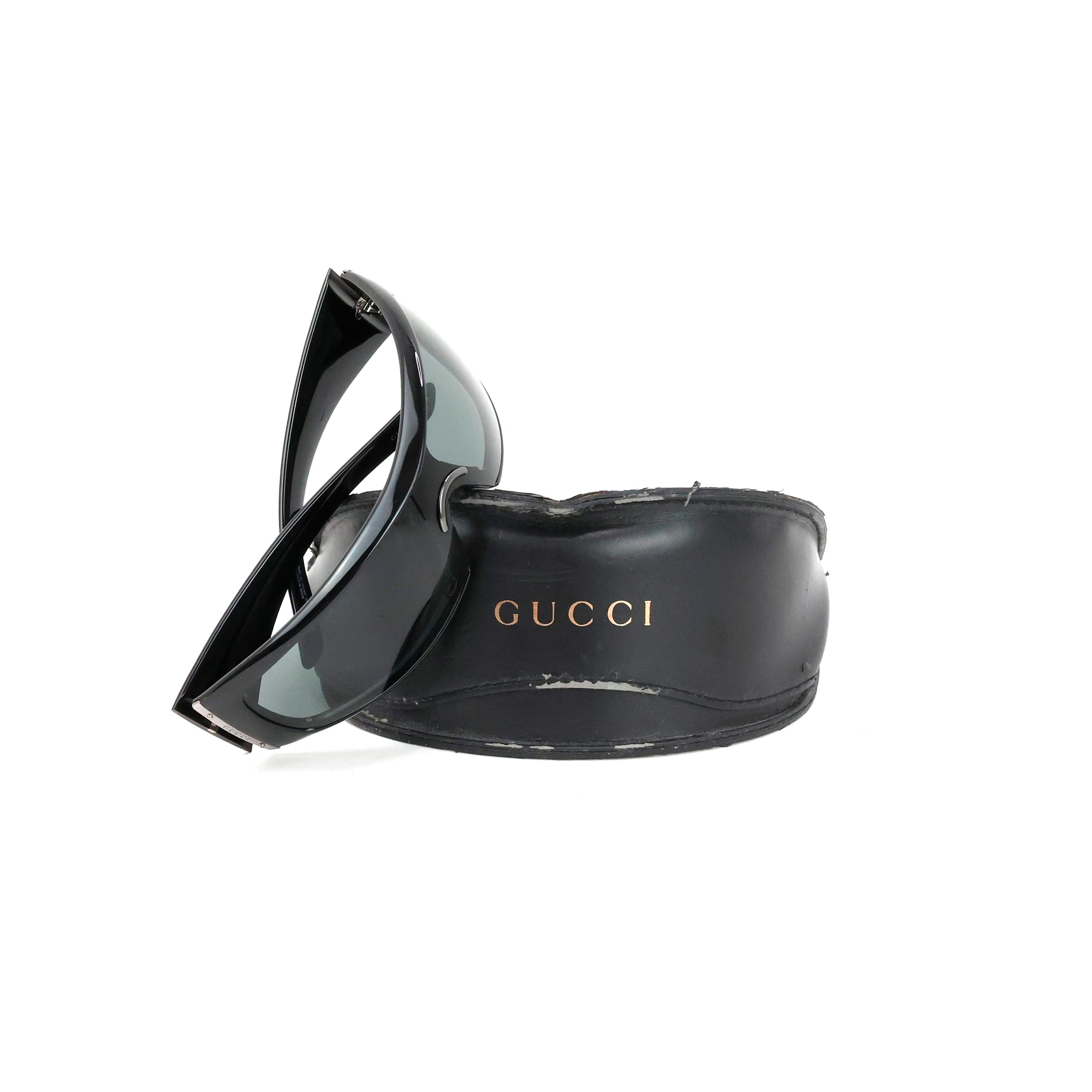 Gucci Black Y2K Sunglasses For Sale 1
