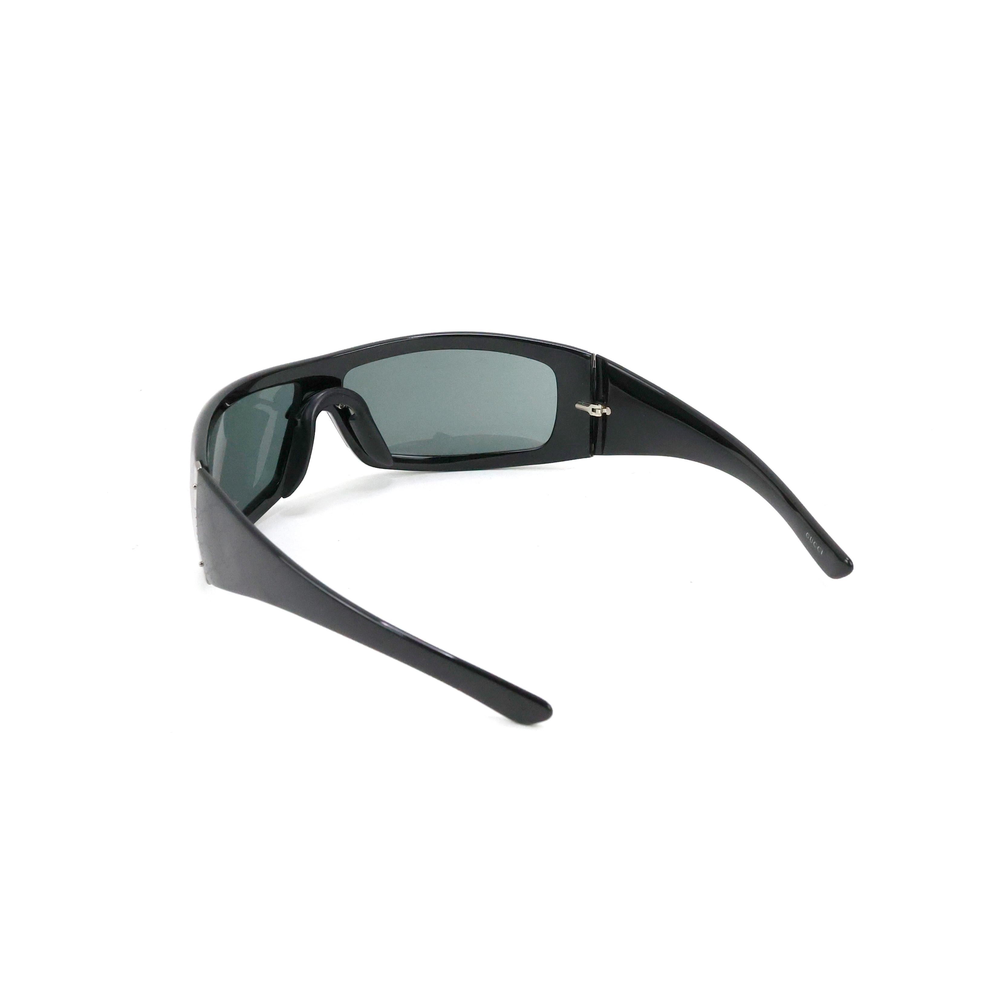 Gucci Black Y2K Sunglasses For Sale 3