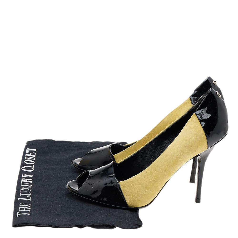 Gucci Black/Yellow Patent Leather And Suede Peep Toe Pumps Size 38.5 For Sale 4