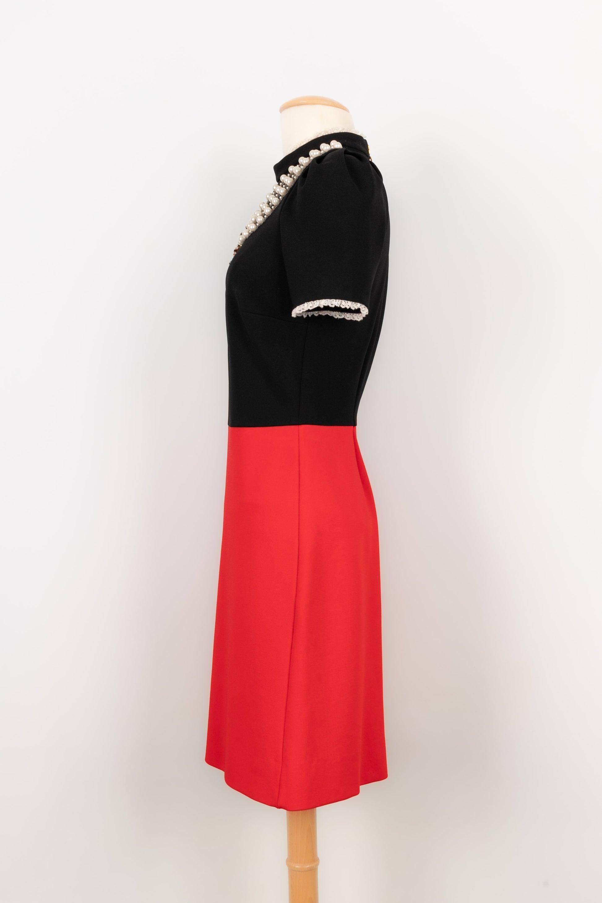 Gucci Kleid aus Baumwollmischung, genäht mit Schmuck im Zustand „Hervorragend“ im Angebot in SAINT-OUEN-SUR-SEINE, FR