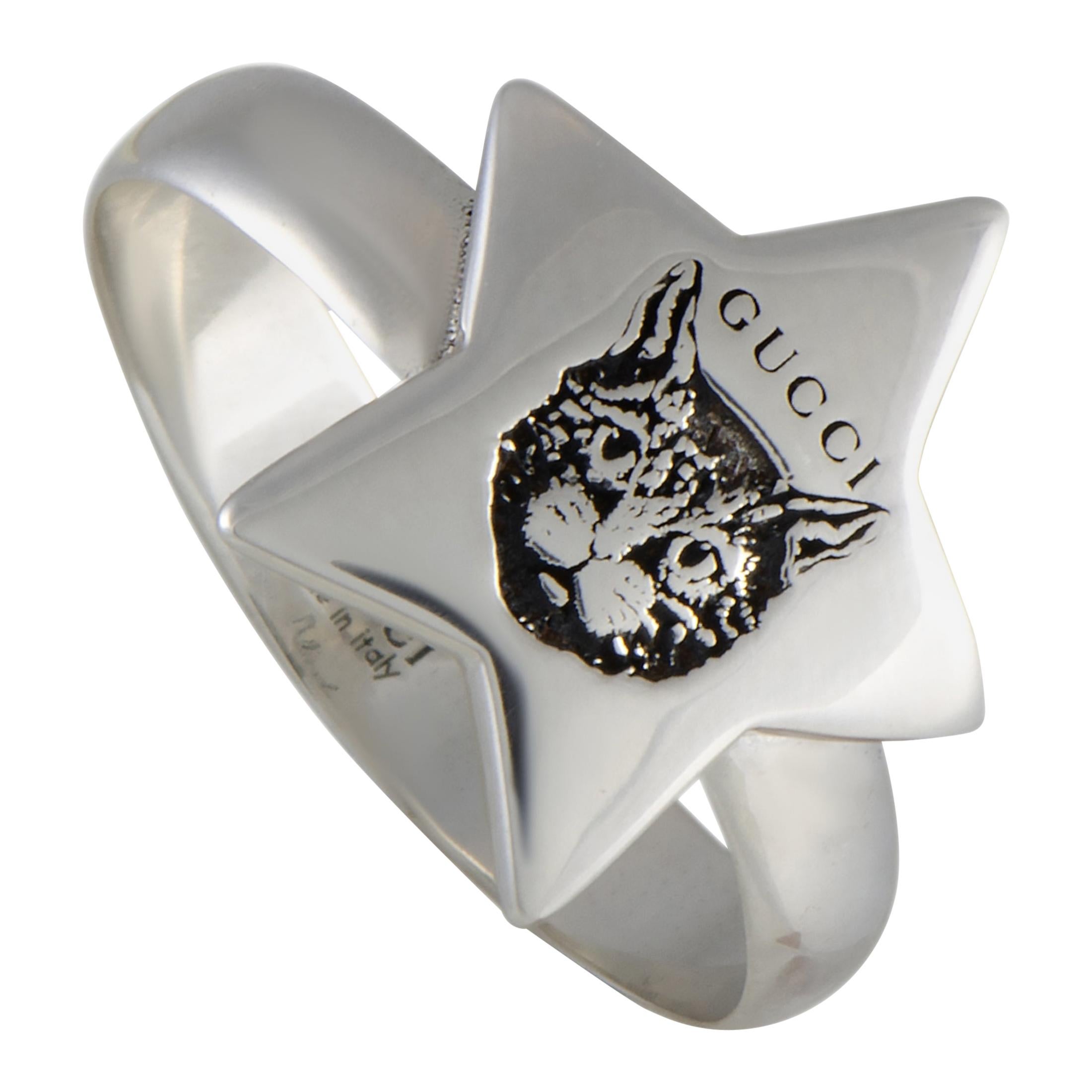 Silver Engraved Cat Star Motif Ring 
