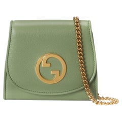 Nuevo Billetero mediano con cadena Gucci Blondie en verde