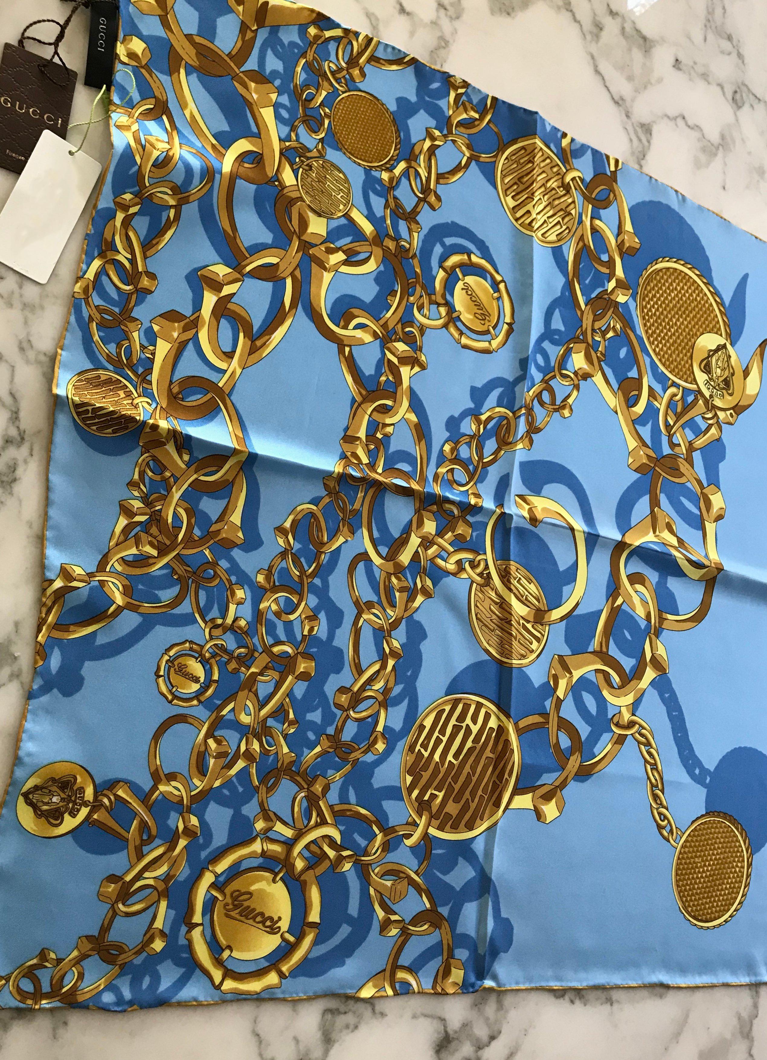 Women's or Men's GUCCI Blue and Gold Chainlink Print Silk Scarf  For Sale
