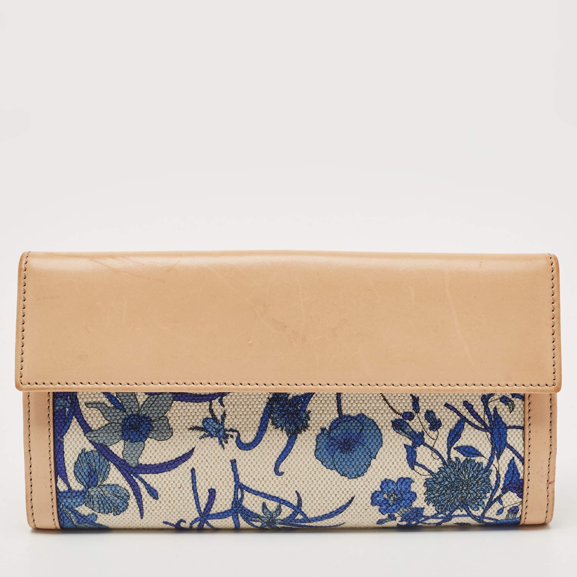 Gucci Blue/Beige Floral Print Canvas and Leather Wave Continental Wallet For Sale 3