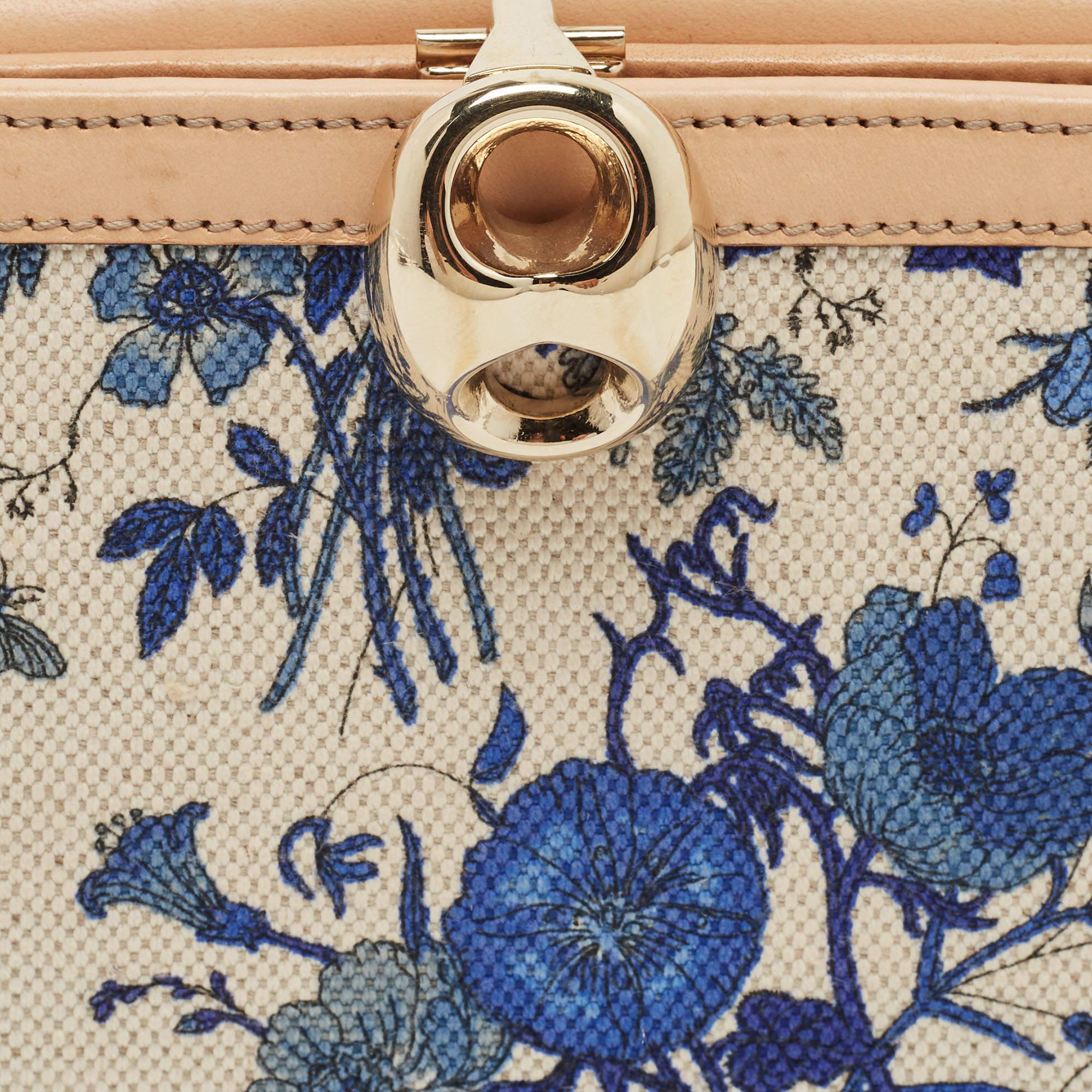 Gucci Blue/Beige Floral Print Canvas and Leather Wave Continental Wallet For Sale 4