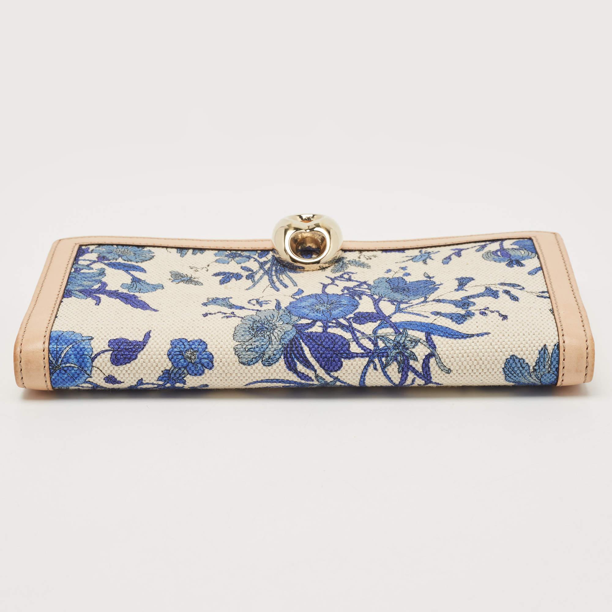 Gucci Blue/Beige Floral Print Canvas and Leather Wave Continental Wallet For Sale 5