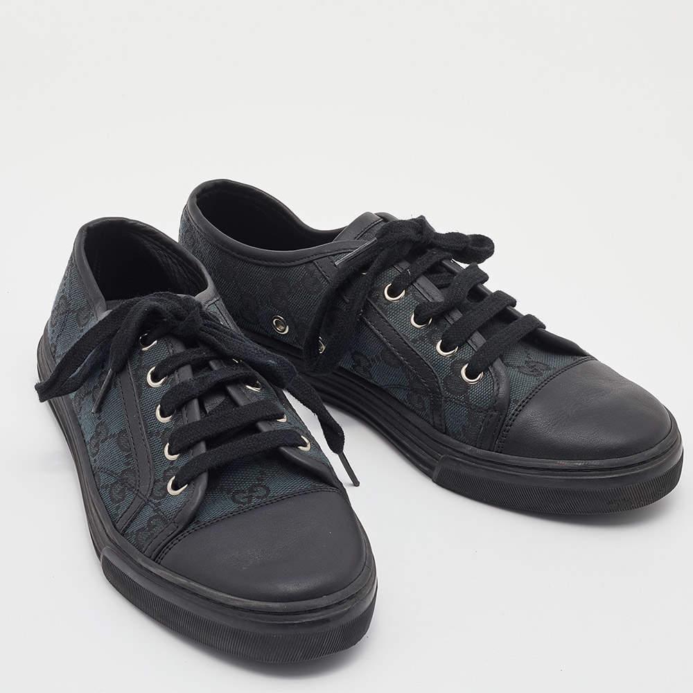 Gucci Blue/Black GG Canvas and Leather Low Top Sneakers Size 37 For Sale 1