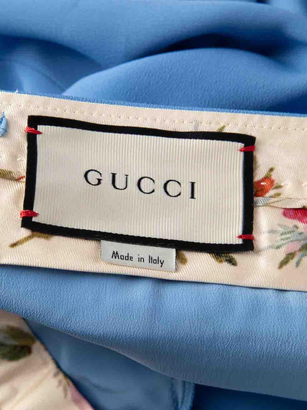 Maßgeschneiderte Gucci-Hose in Blau mit Stiefelschliff Größe M im Angebot 1