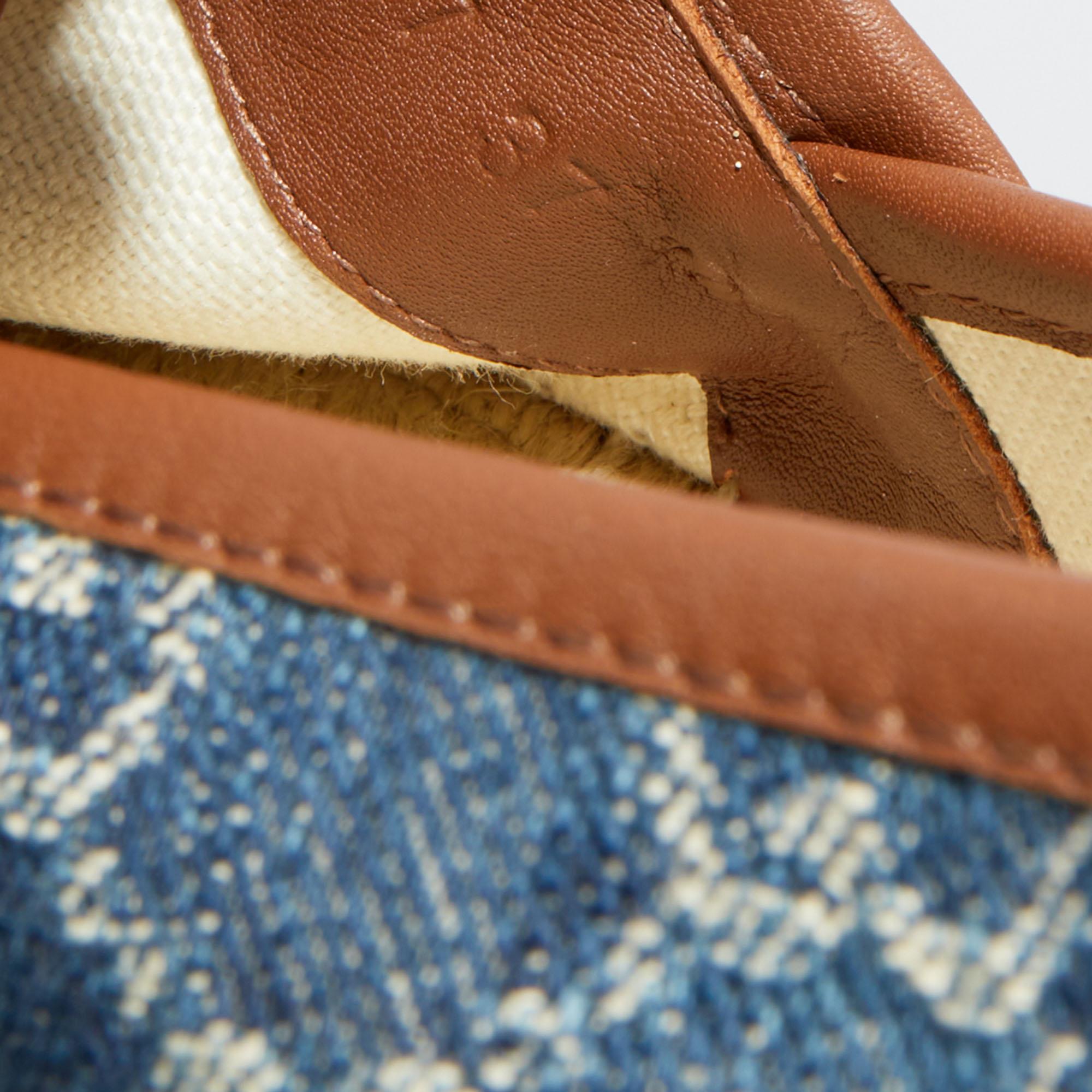Gucci Blue/Brown GG Denim And Leather Espadrille Flats Size 37 In Good Condition In Dubai, Al Qouz 2