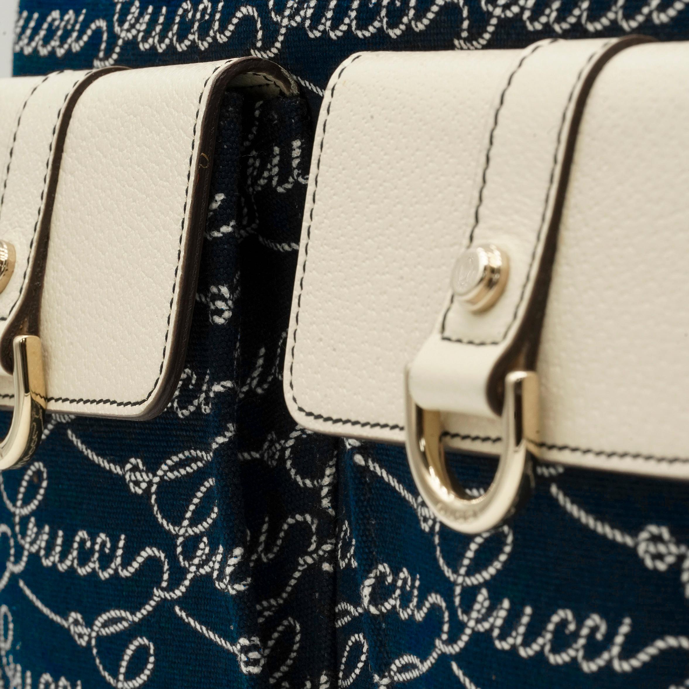 Sac à main Gucci en toile bleue et cuir crème, circa 2010s en vente 2