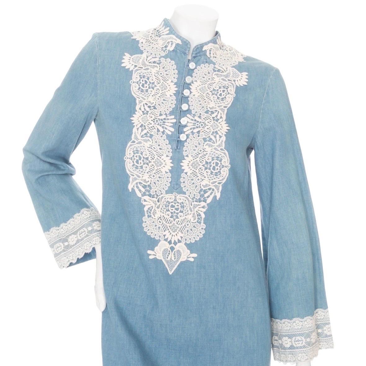 Gucci - Robe tunique en chambray de coton et lin et dentelle - Bleu  en vente 1