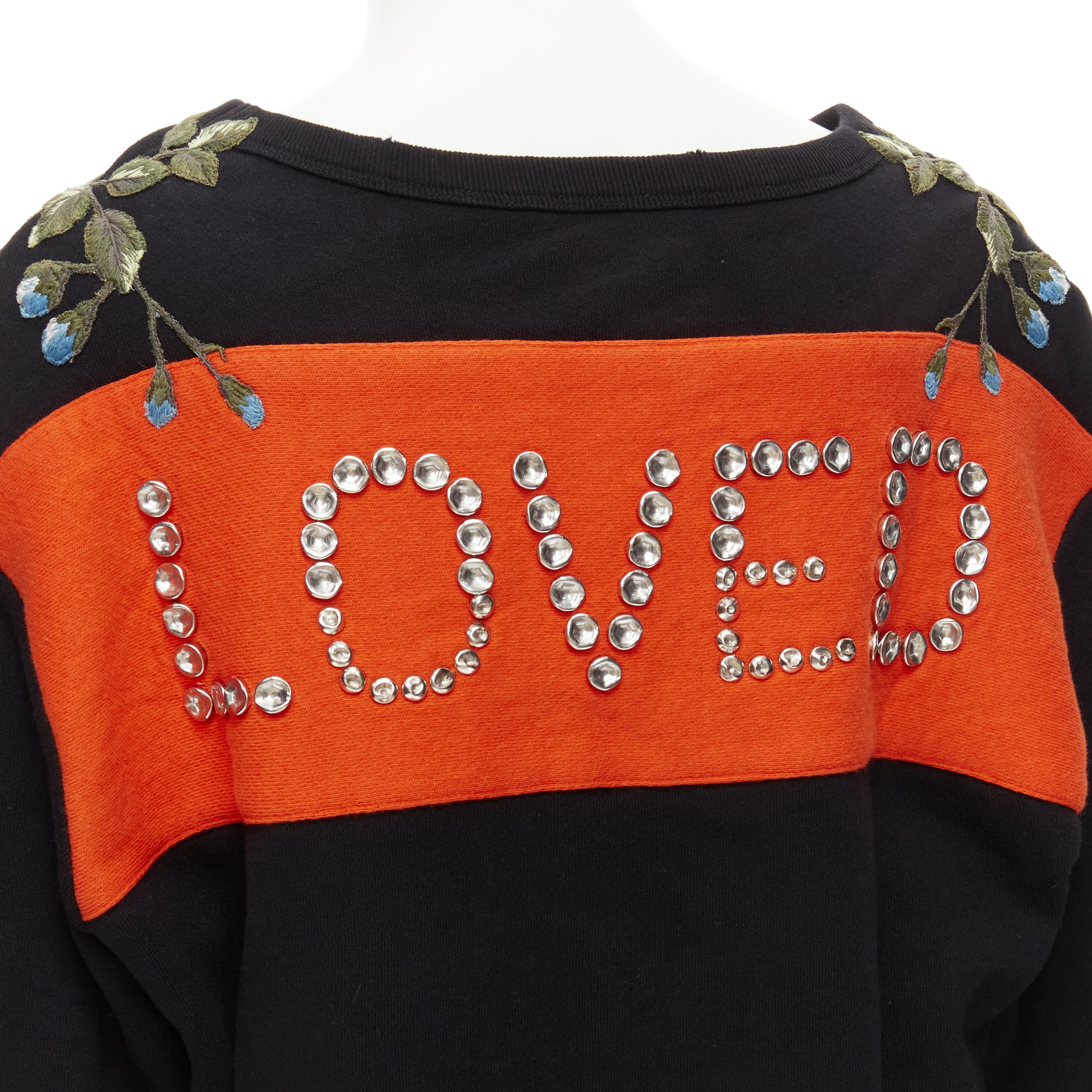 GUCCI Blaues, geblümtes, besticktes Vintage-Logo LOVED gestuftes Pulloverhemd S im Angebot 2