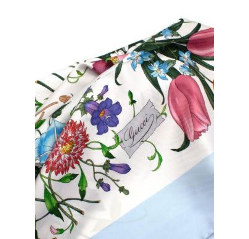 Gucci - Écharpe en soie bleue à imprimé floral Excellent état - En vente à London, GB