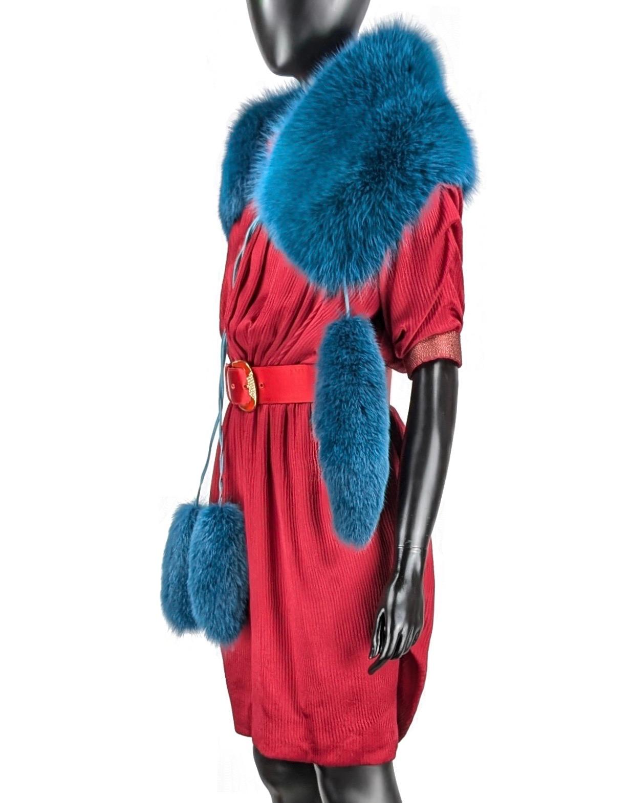 Black GUCCI blue fox  fur shawl F/W 2011 For Sale