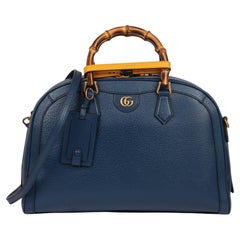 Gucci Borsa Diana in pelle di vitello martellata blu