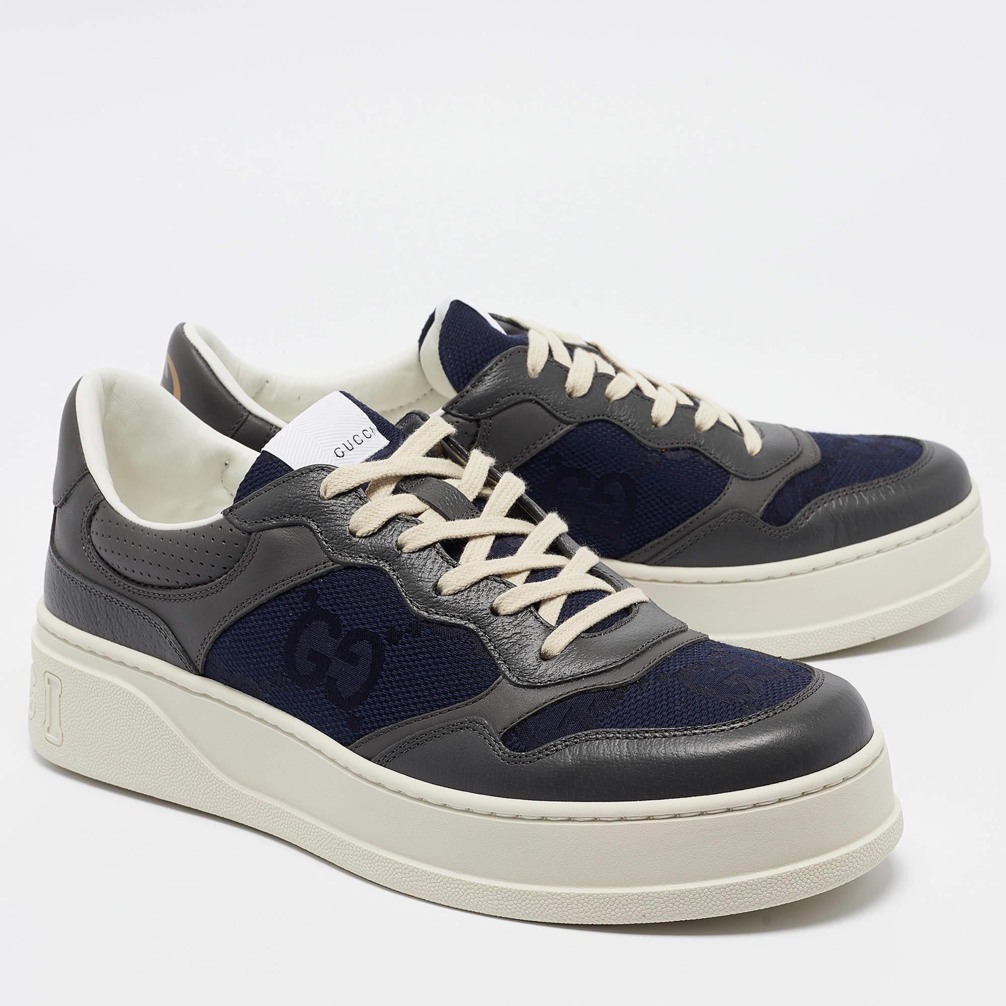 Men's Gucci Blue/Grey Jumbo GG Canvas and Leather Low Top Sneakers Size 44.5 For Sale