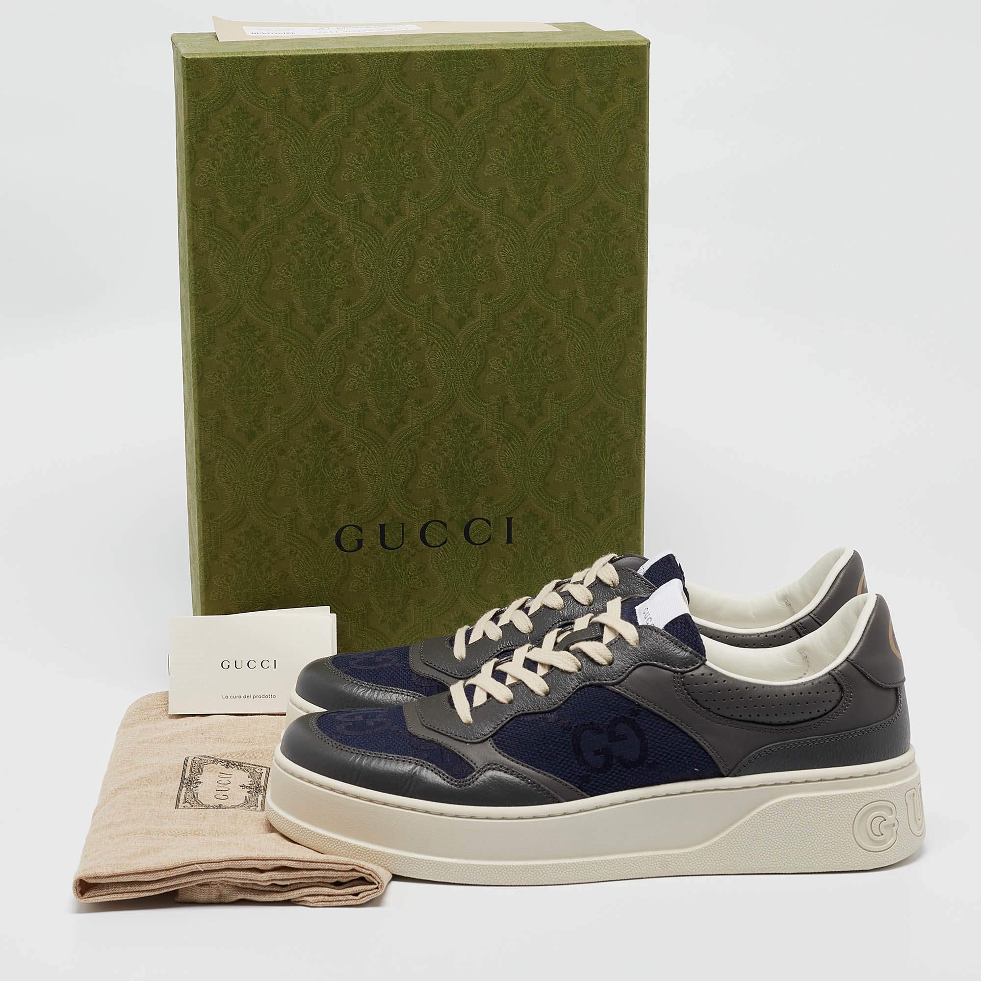 Gucci Blue/Grey Jumbo GG Canvas and Leather Low Top Sneakers Size 44.5 For Sale 5
