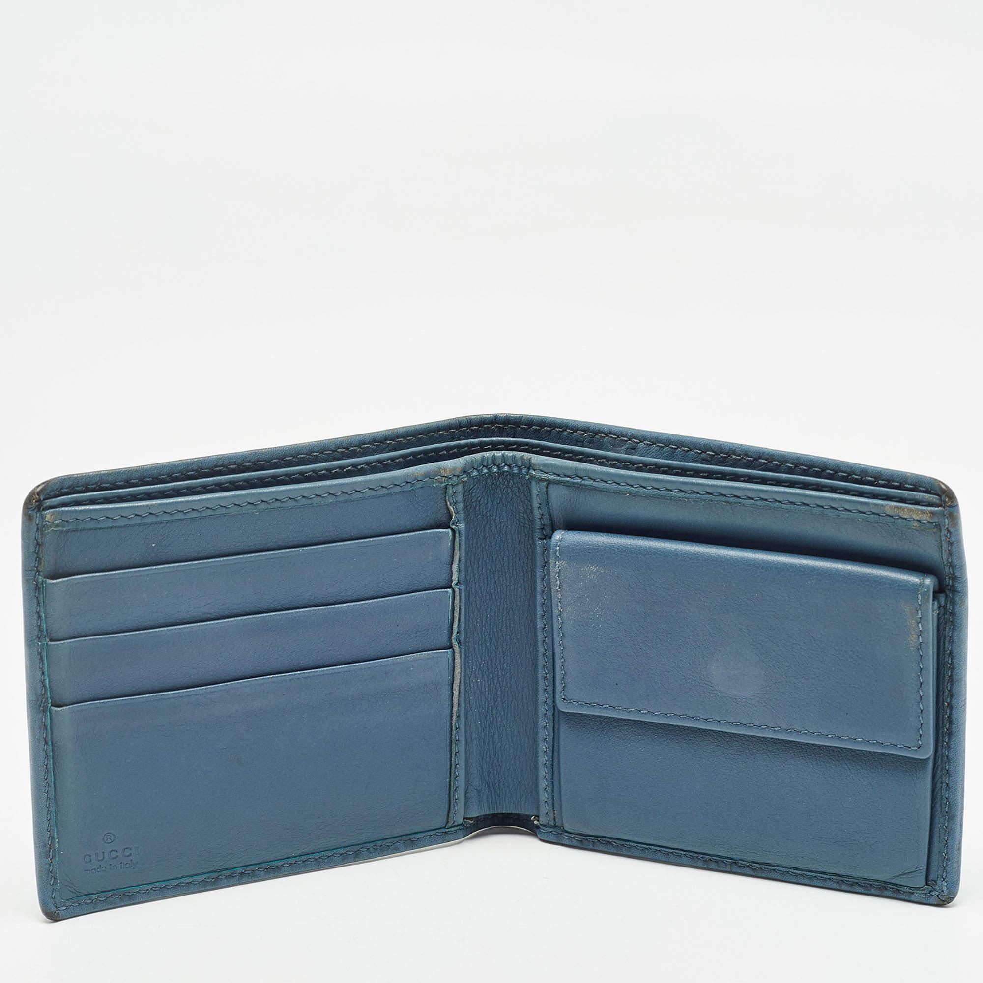 I portafogli in pelle sono un vero e proprio segno di stile e affidabilità: ecco perché questo portafoglio Gucci è l'acquisto ideale. Realizzato in pelle Guccissima, il portafoglio è elegante e sofisticato con una barra di metallo incisa da GG e