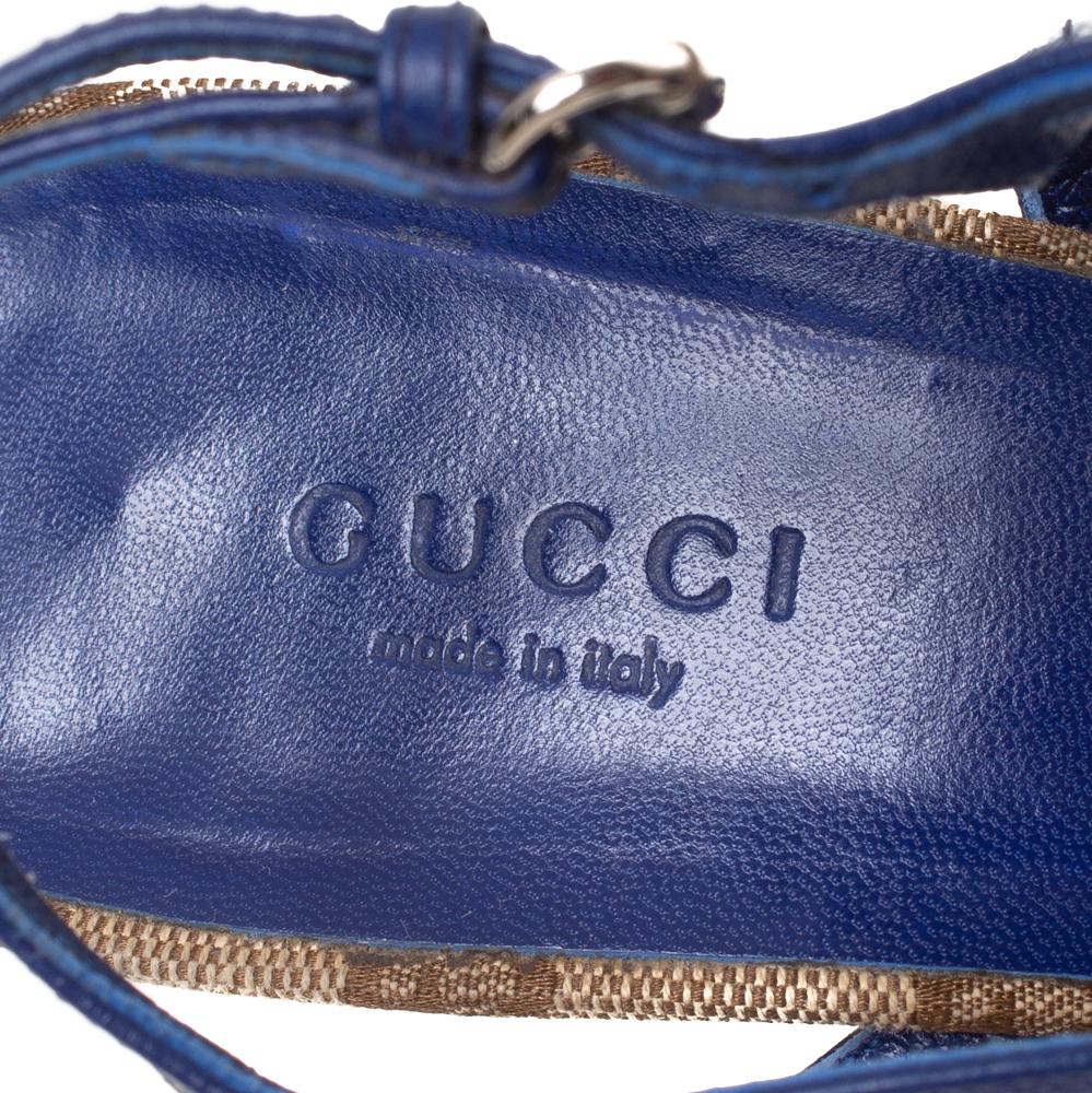 Gucci - Sandales à lanières à bout ouvert en cuir bleu avec pampilles en bambou, taille 35,5 en vente 1