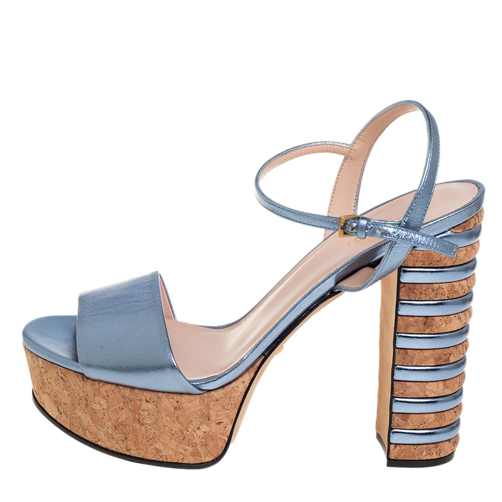 De las mujeres Gucci Sandalias Claudie de piel azul con correa en el tobillo y plataforma talla 38