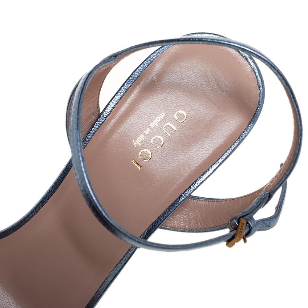 Gucci Sandalias Claudie de piel azul con correa en el tobillo y plataforma talla 38 2
