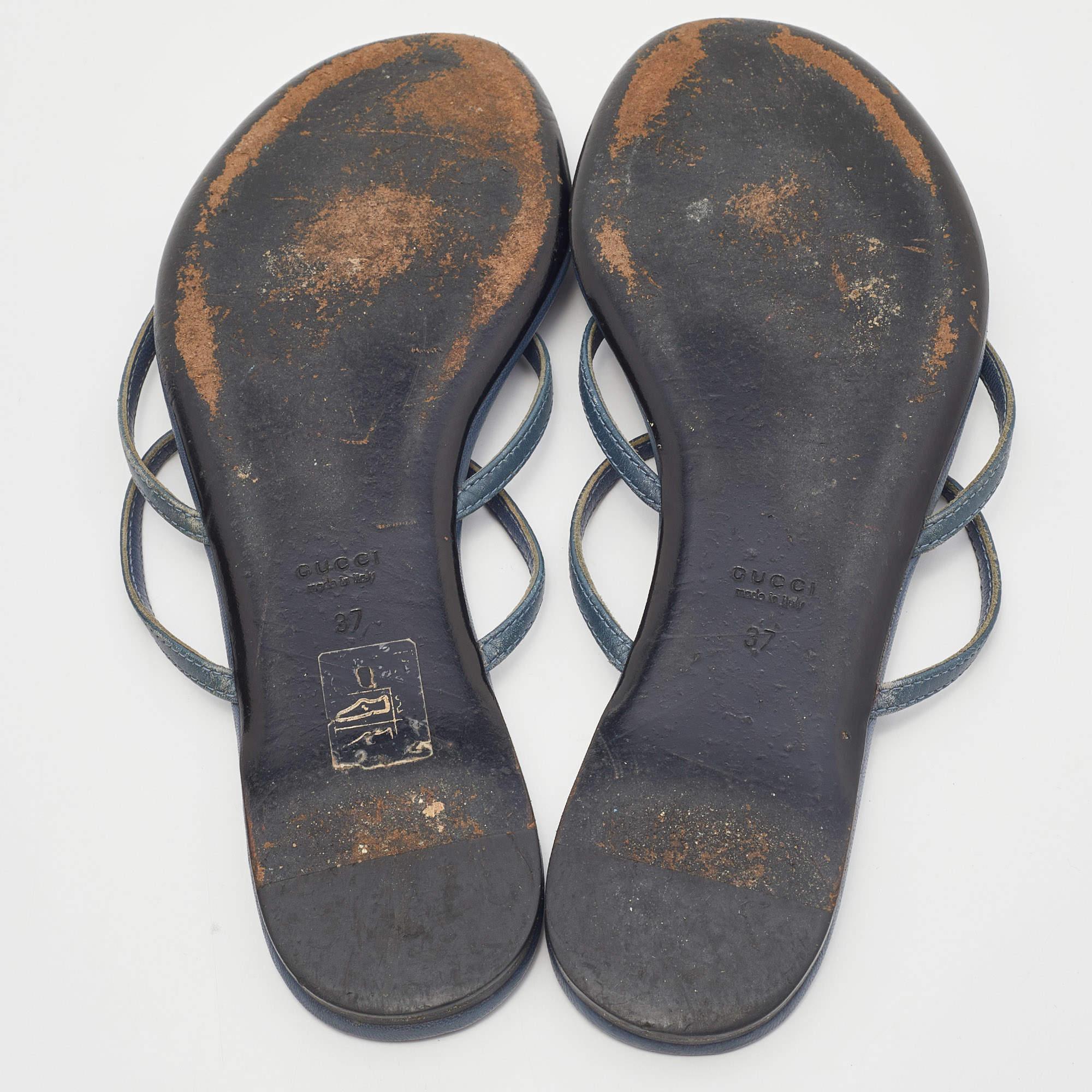 Gucci Blue Leather GG Cage Flat Thong Sandals Size 37 For Sale 1