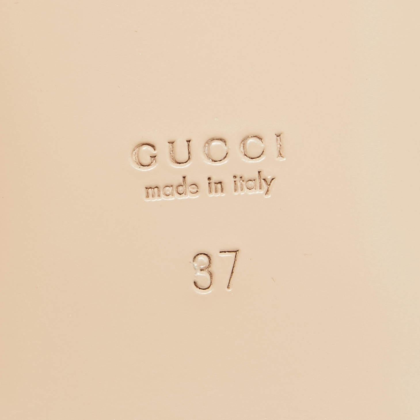 Gucci - Chaussures plates GG Marmont en cuir bleu, taille 37 Pour femmes en vente
