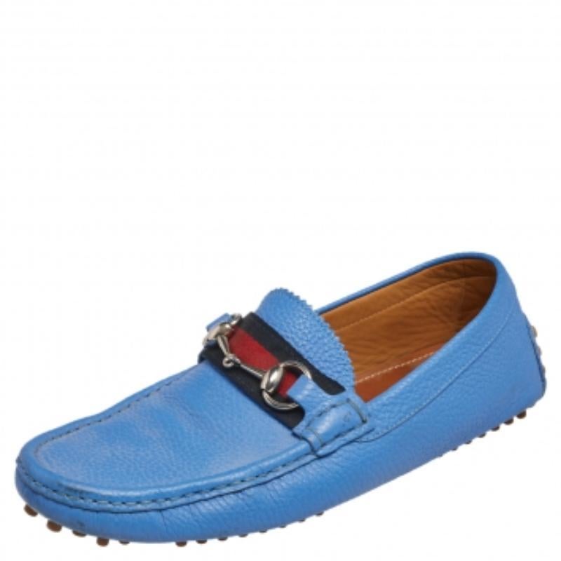 Gucci Blu  Mocassini in pelle con bordo in rete taglia 40 In condizioni buone a Dubai, Al Qouz 2