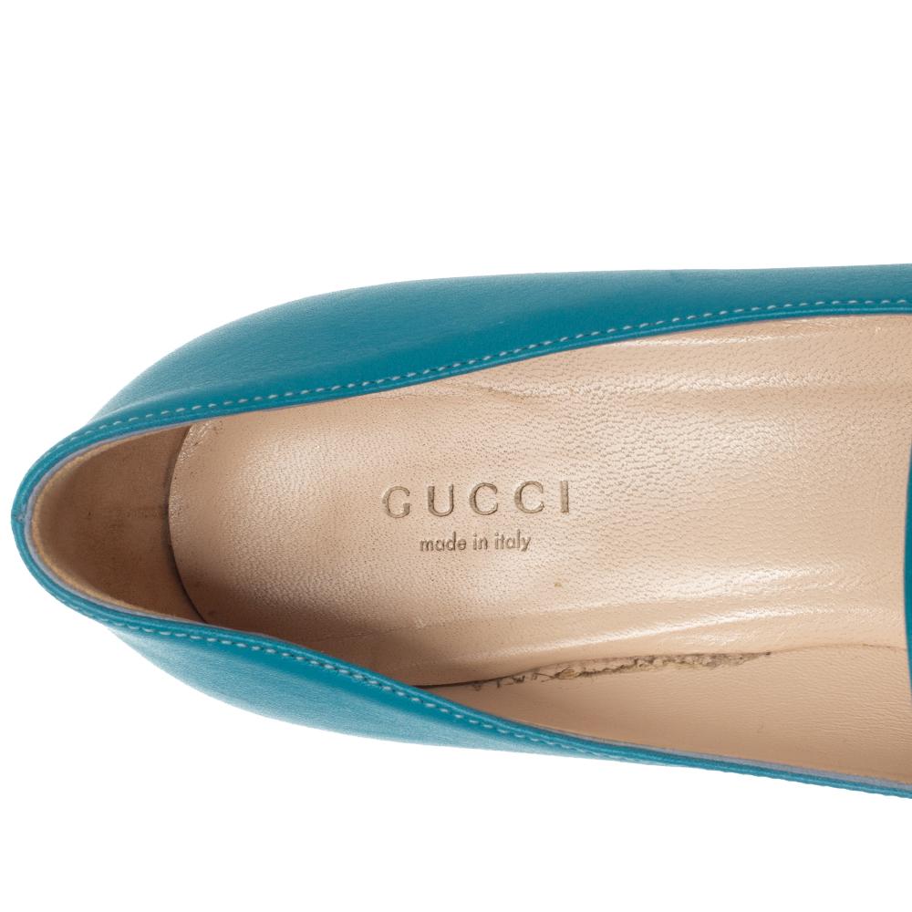 Gucci Blue Leather Horsebit Block Heel Loafer Pumps Size 38 In Good Condition In Dubai, Al Qouz 2