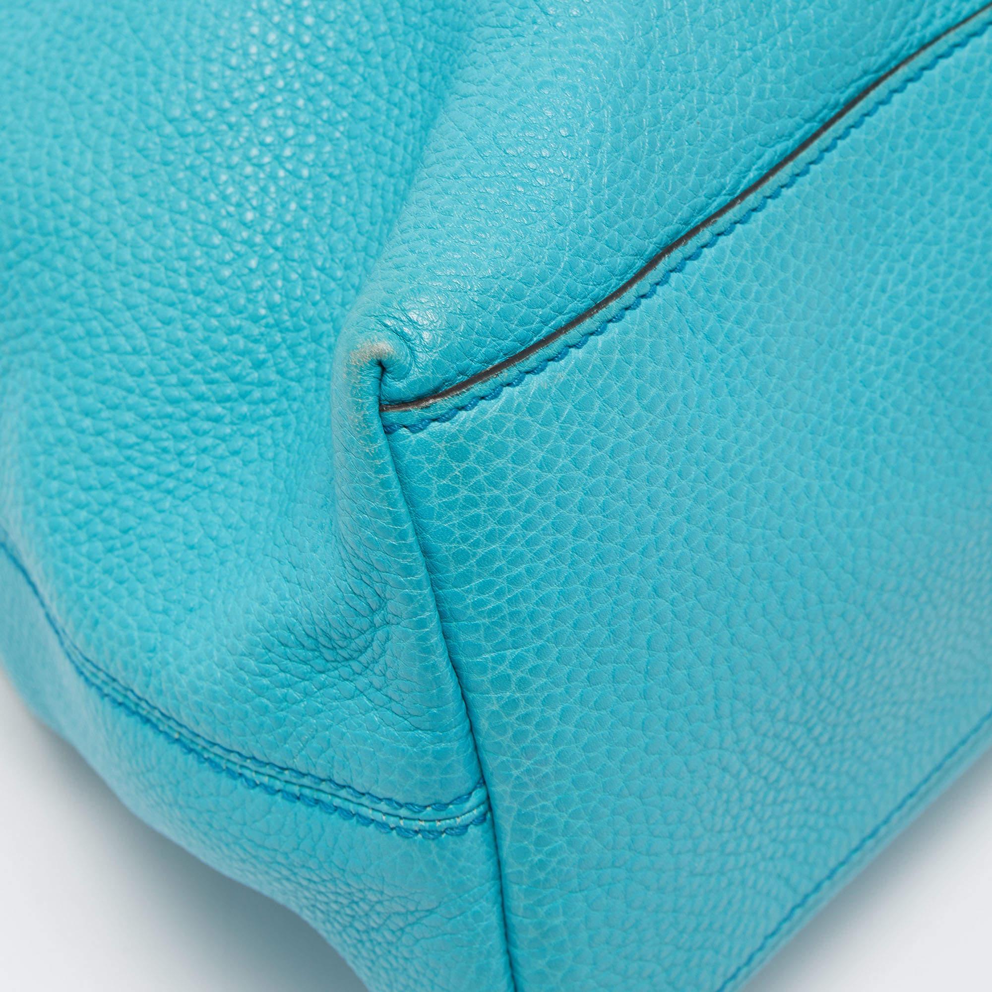 Gucci Blue Leather Medium Chain Soho Shoulder Bag For Sale at 1stDibs