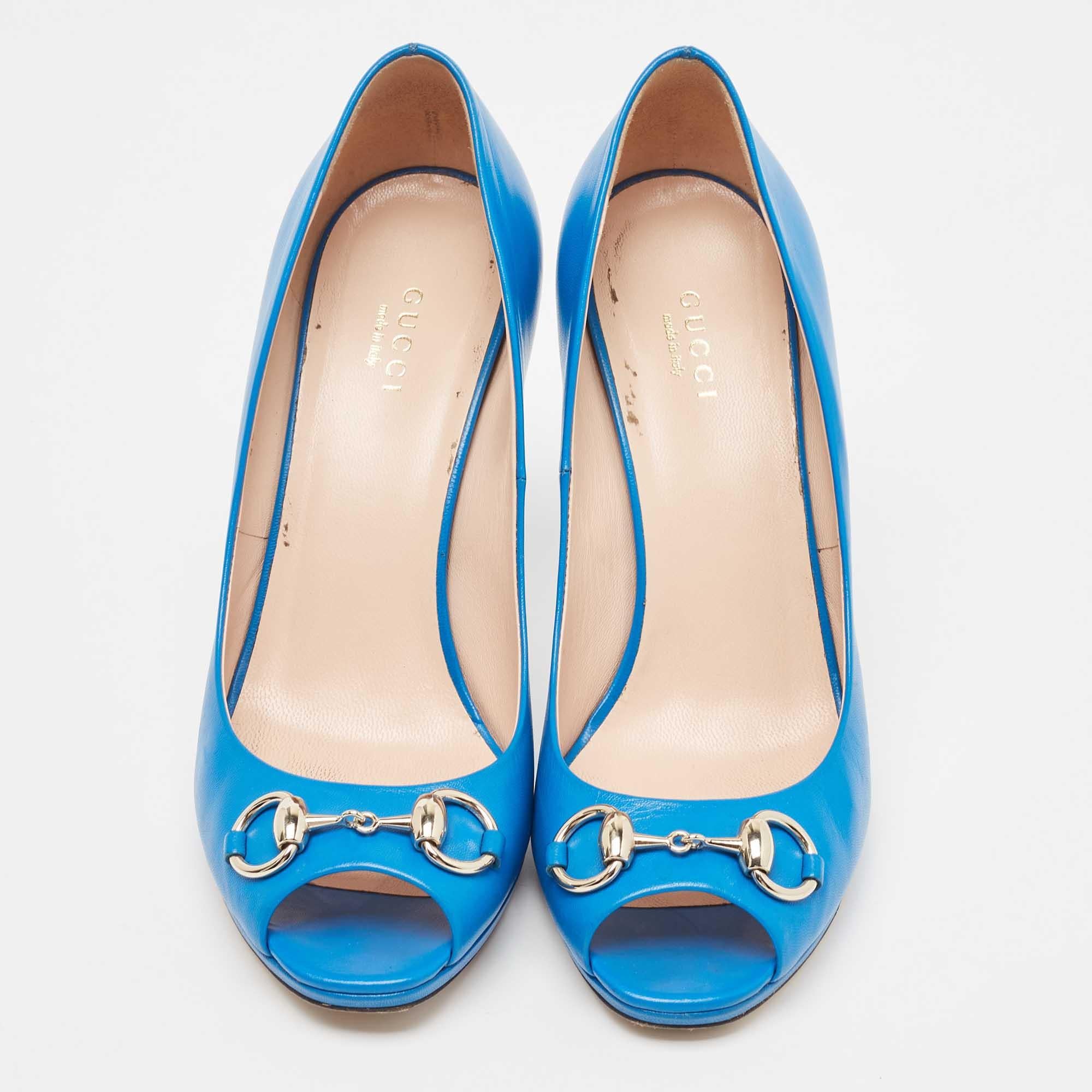 The fashion house’s tradition of excellence, coupled with modern design sensibilities, works to make these Gucci blue pumps a fabulous choice. They'll help you deliver a chic look with ease.

