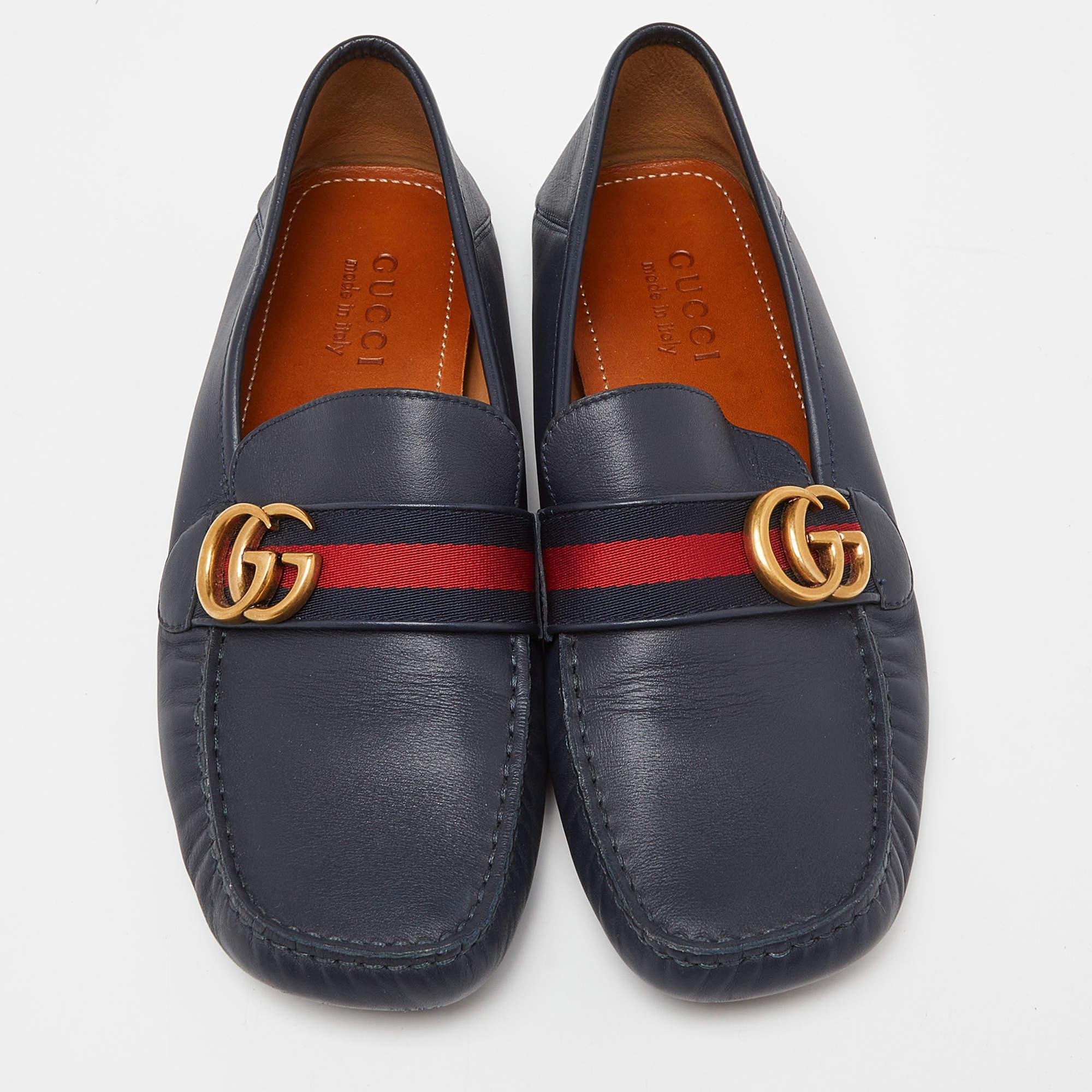 Complement your well-put-together outfit with these Horsebit loafers by Gucci. Minimal and classy, they have an amazing construction for enduring quality and comfortable fit.

Includes: Original Dustbag

