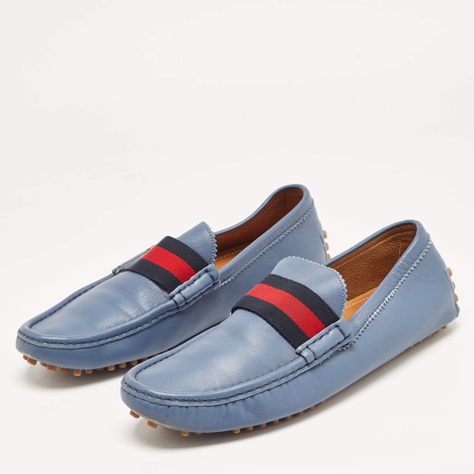 Praktisch, modisch und strapazierfähig - diese Gucci Loafers sind sorgfältig gefertigt, um Ihren täglichen Stil zu begleiten. Sie werden aus den besten MATERIALEN hergestellt und sind ein wertvoller Kauf.

