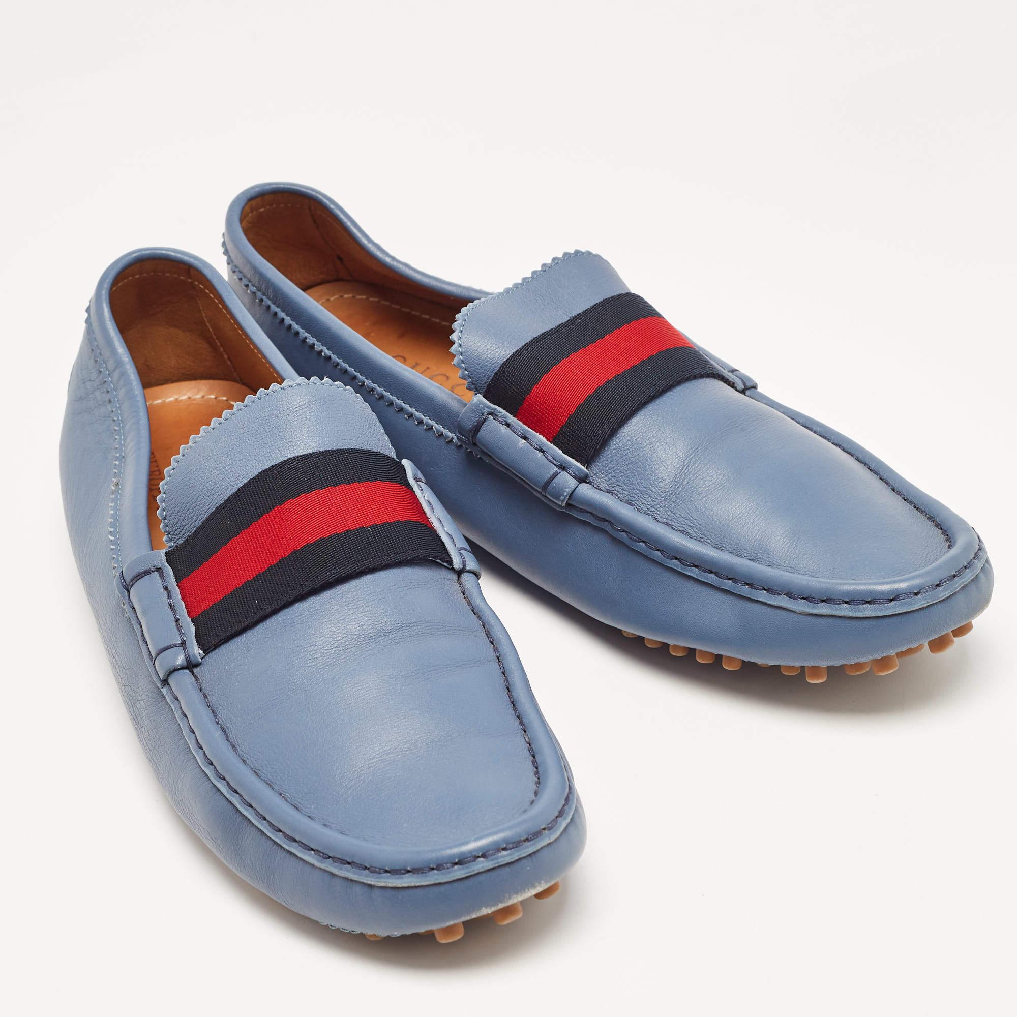 Gucci Blue Leather Web Slip On Loafers Size 43.5 In Good Condition For Sale In Dubai, Al Qouz 2