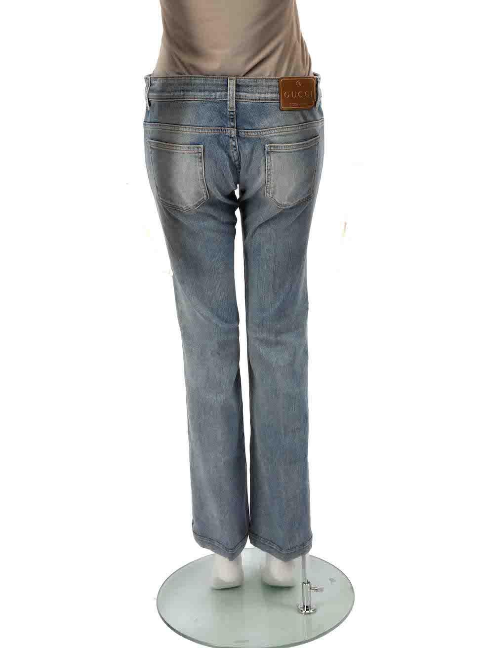 Gucci Blau Logo Charm Stein gewaschene gerade Jeans Größe M im Zustand „Gut“ im Angebot in London, GB
