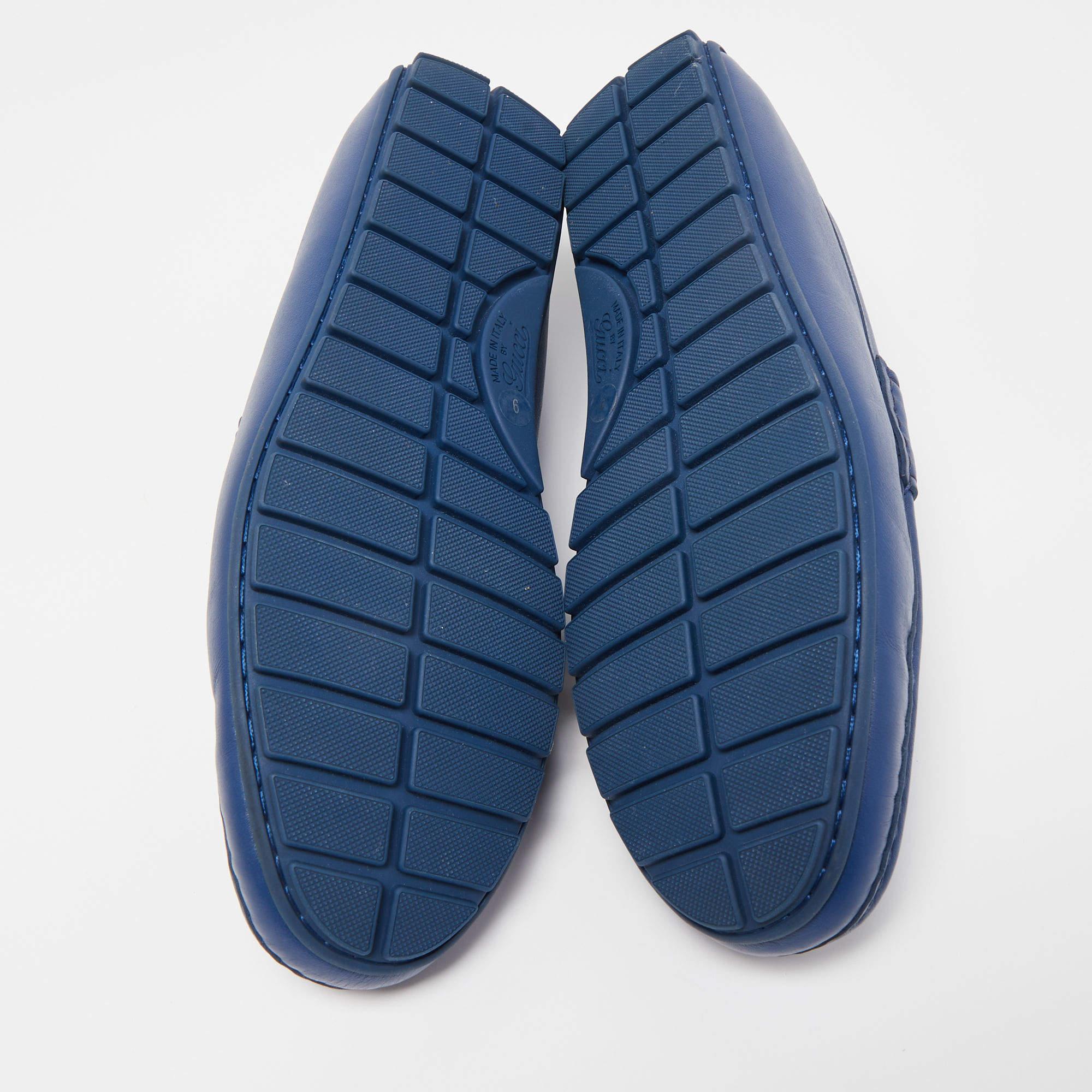 Gucci Blue Micro Guccissima Leather Slip On Loafers In New Condition In Dubai, Al Qouz 2