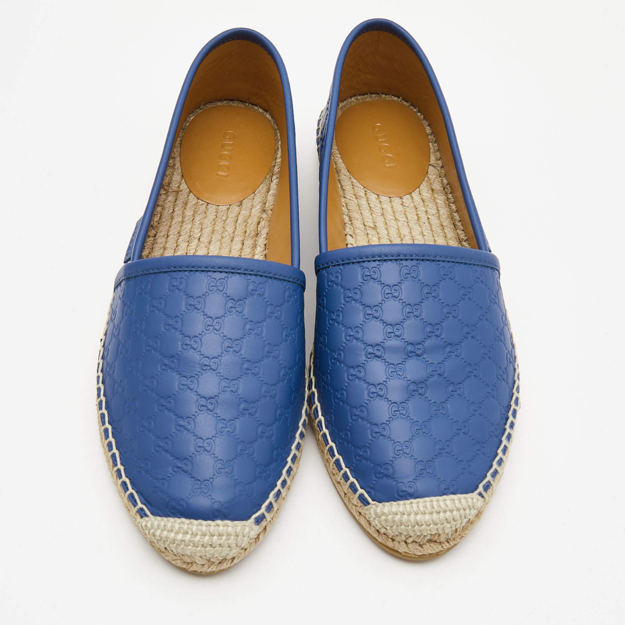 These designer espadrilles exude cool summer vibes while giving all the comfort to your feet. They bring along a well-built silhouette and the house's signature aesthetics. Wear them with anything: jeans, dresses, shorts.

Includes
Original Dustbag,