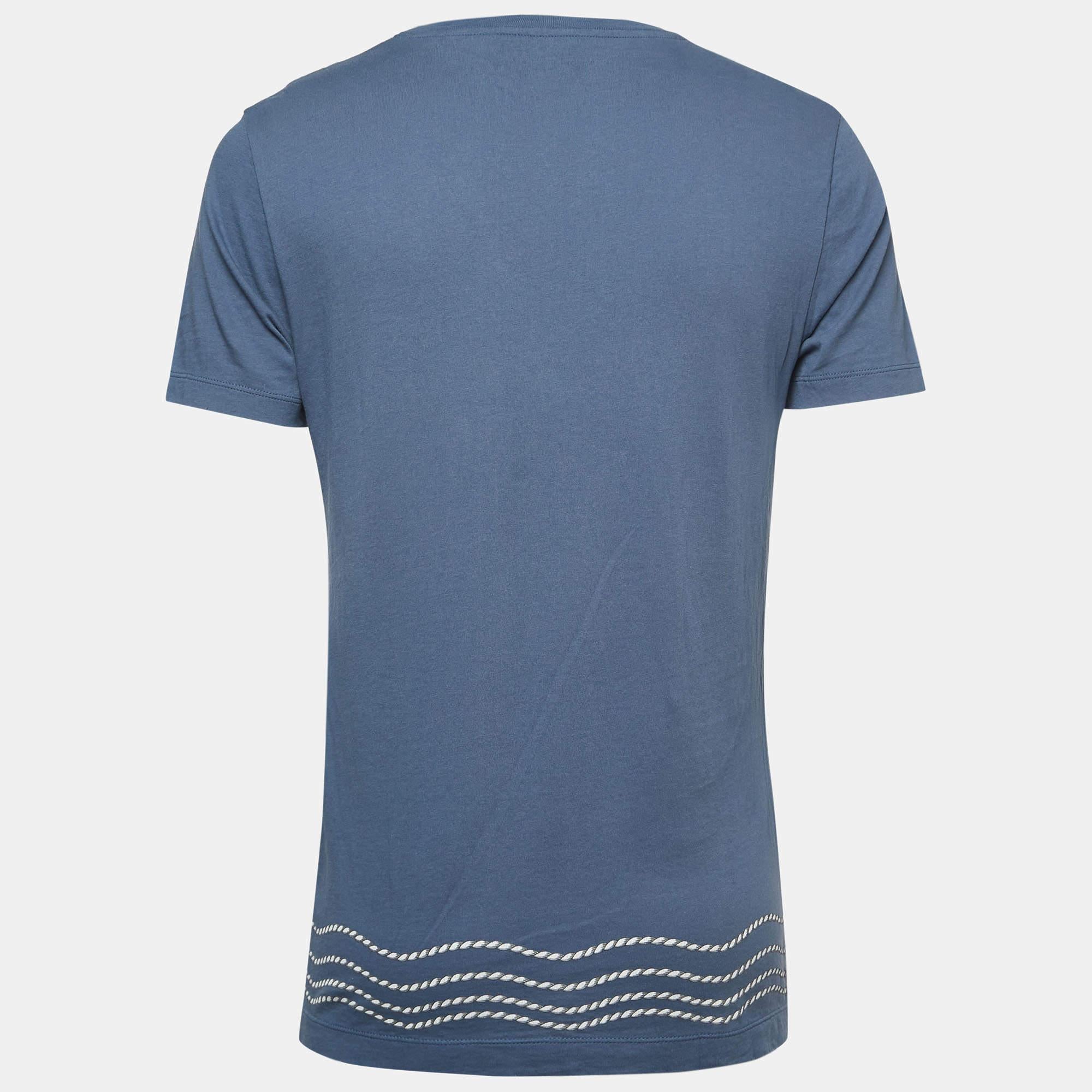 Whether you want to go out on casual outings with friends or just want to lounge around, this t-shirt is a versatile piece and can be styled in many ways. It has been made using fine fabric.

