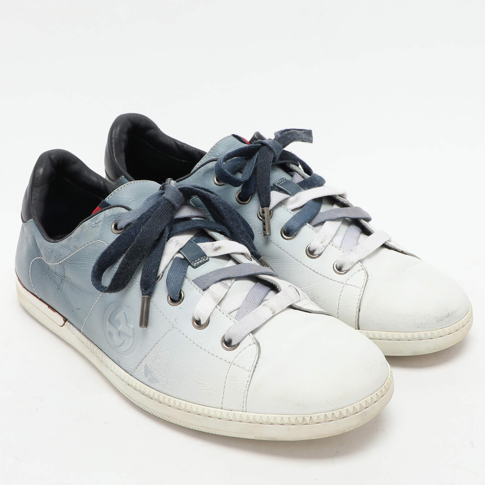 Blau Ombre Leder Low Top Turnschuhe von Gucci Größe 41,5 im Zustand „Relativ gut“ im Angebot in Dubai, Al Qouz 2